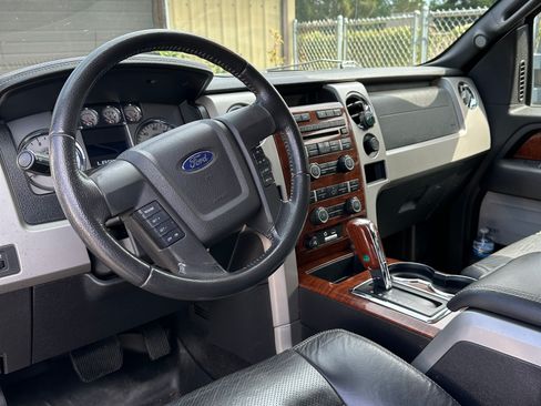 Used 2010 Ford F150 Lariat image 6