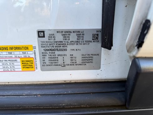 Used 2014 Chevrolet Traverse LT image 11