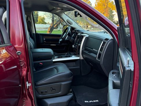 Used 2017 RAM 1500 Laramie w/ Convenience Group image 8