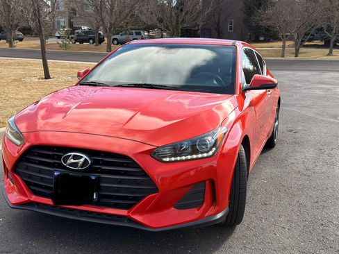Used 2019 Hyundai Veloster 2.0 image 1