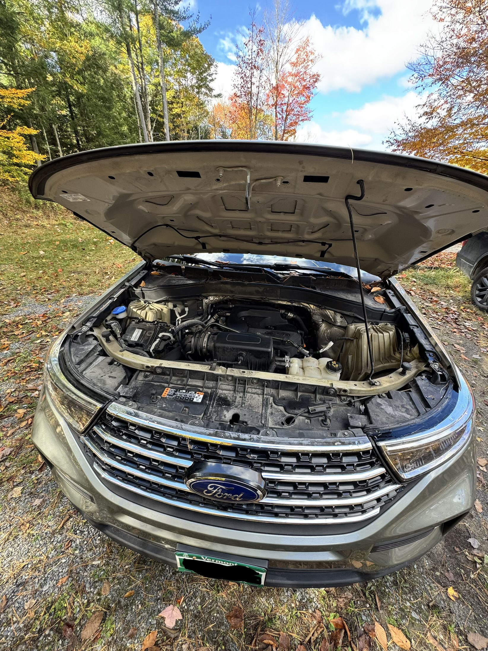Used 2020 Ford Explorer XLT w/ Comfort Package AWD/4WD image 19