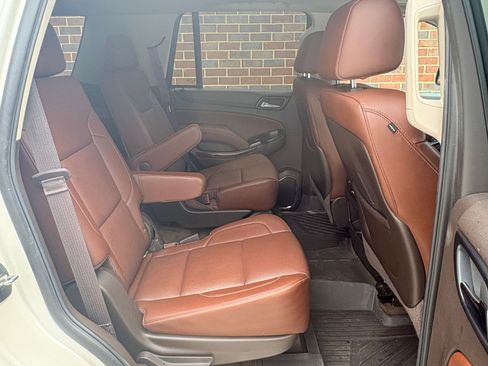 Used 2015 Chevrolet Tahoe LTZ AWD/4WD image 10