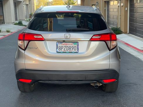 Used 2019 Honda HR-V EX image 4