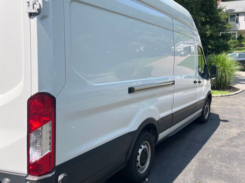 Used 2022 Ford Transit 250 148 High Roof Extended RWD image 9