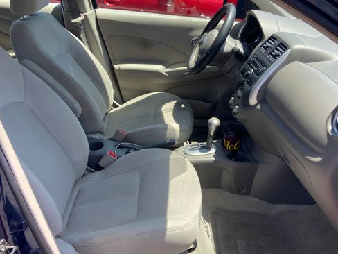 Used 2014 Nissan Versa SV FWD image 13