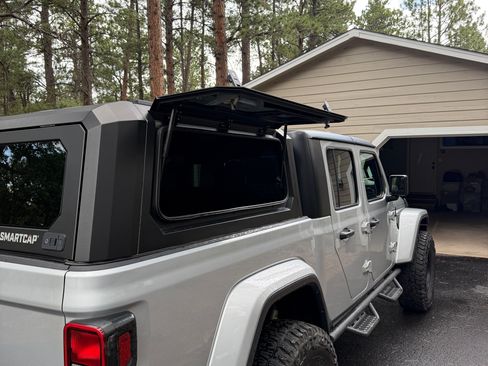 Used 2022 Jeep Gladiator Sport AWD/4WD image 30