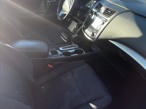 Used 2018 Nissan Altima 2.5 SV w/ 2.5 SV Technology Package image 10