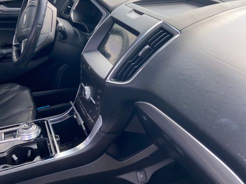 Used 2020 Ford Edge Titanium w/ Equipment Group 301A image 10