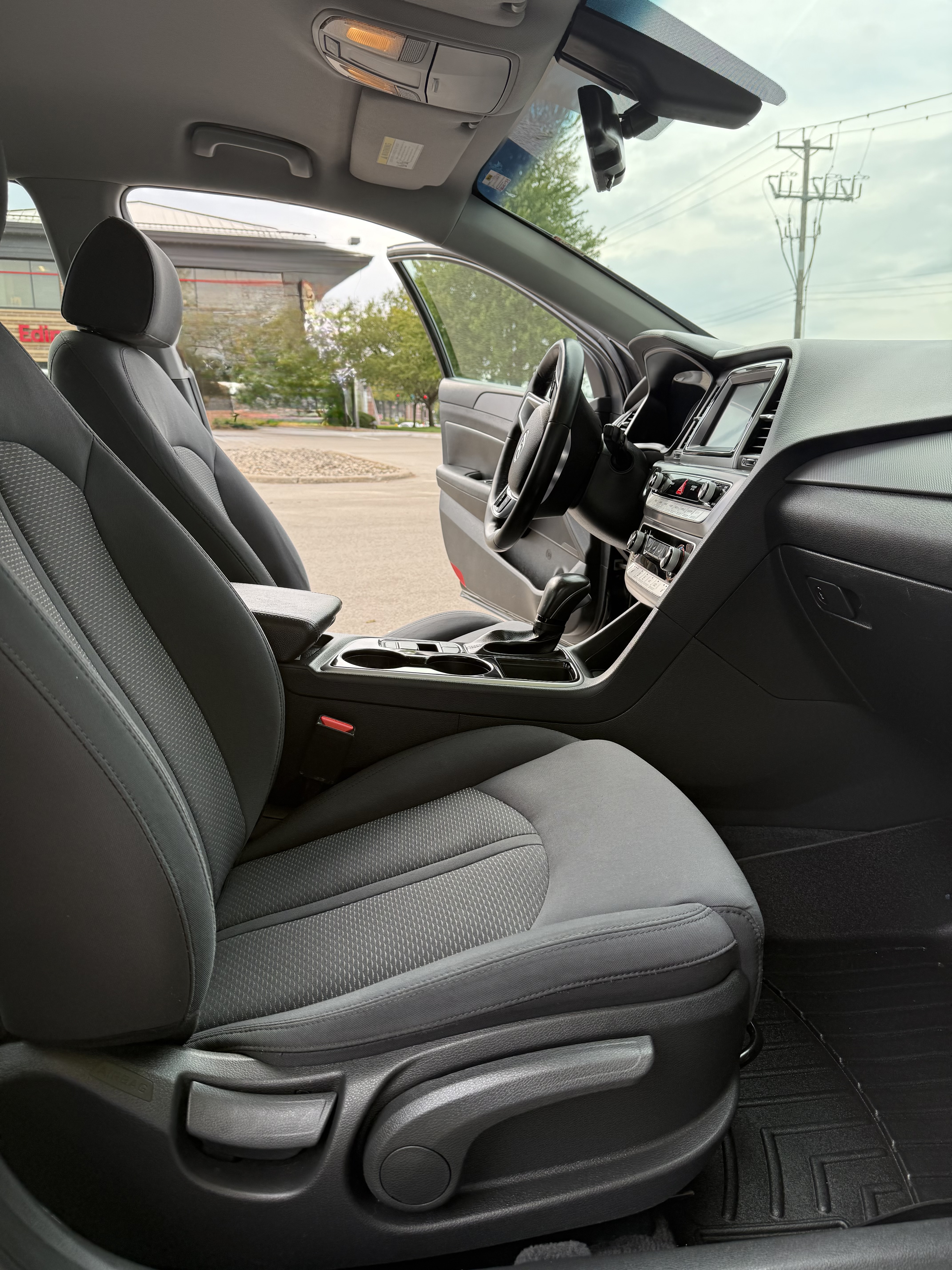 Used 2018 Hyundai Sonata SEL w/ Tech Package 02 FWD image 10