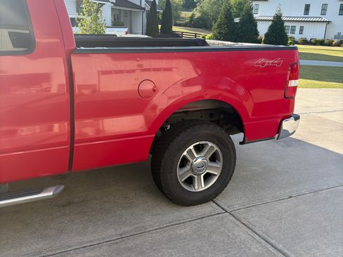 Used 2005 Ford F150 XLT AWD/4WD image 6