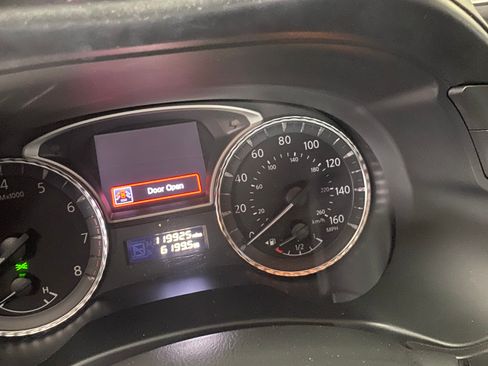 Used 2017 INFINITI QX60 AWD w/ Premium Plus Package image 2