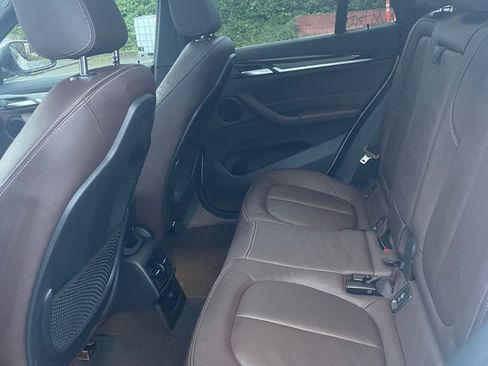 Used 2018 BMW X1 xDrive28i image 12