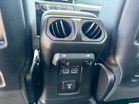 Used 2024 Jeep Wrangler Unlimited Rubicon 4xe w/ Safety Group AWD/4WD image 25