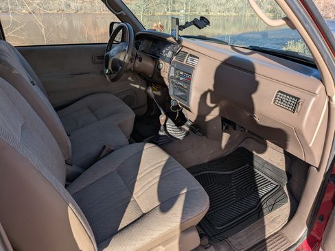 Used 1997 Toyota T100 DX image 15