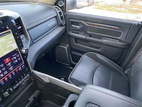Used 2021 RAM 3500 Laramie image 12