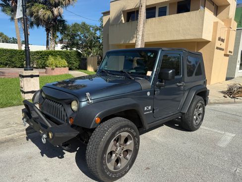 Used 2007 Jeep Wrangler X image 2