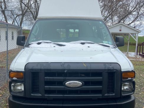 Used 2014 Ford E-250 and Econoline 250 Extended w/ Power Group image 5