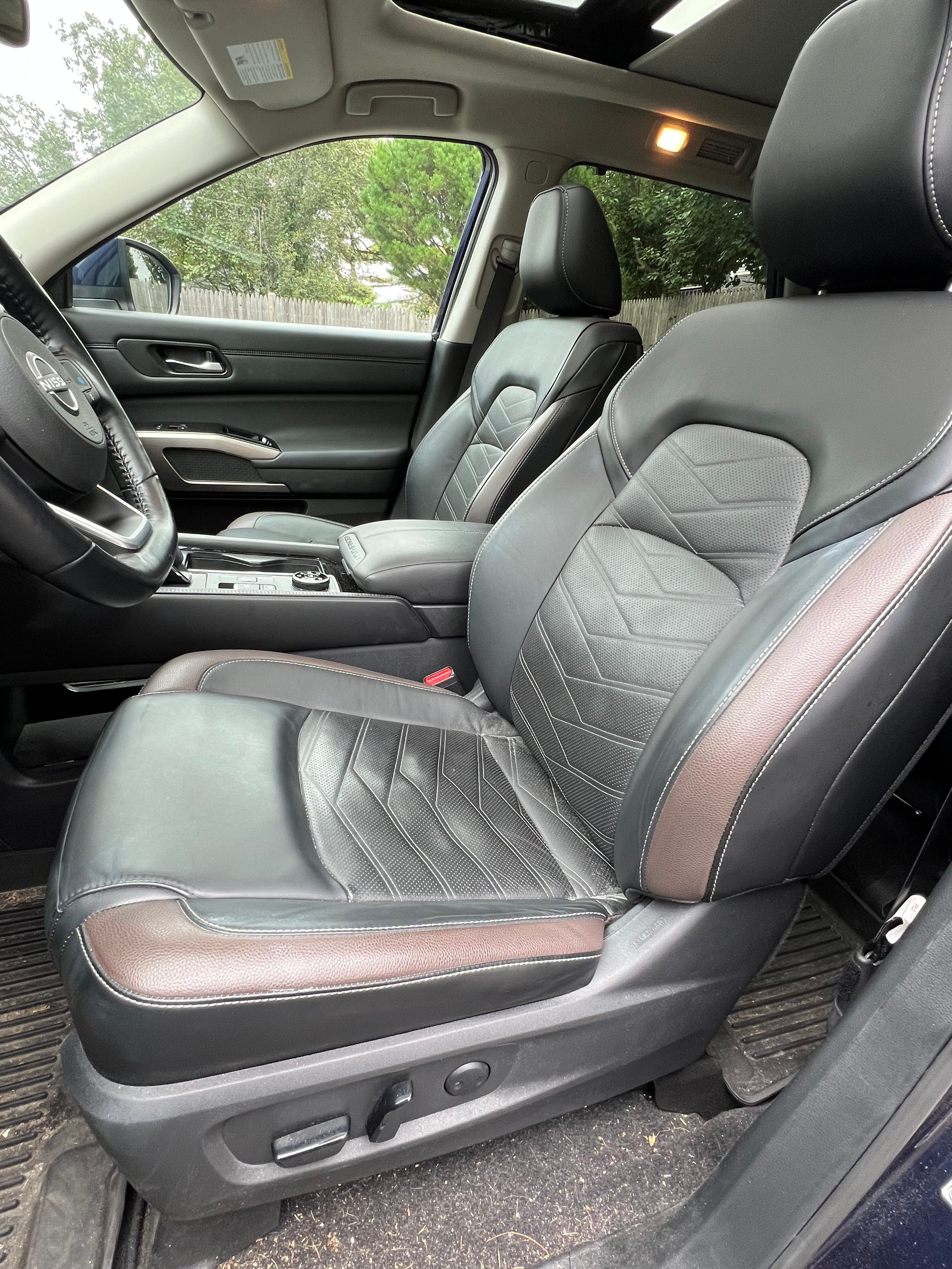 Used 2023 Nissan Pathfinder Platinum AWD/4WD image 10