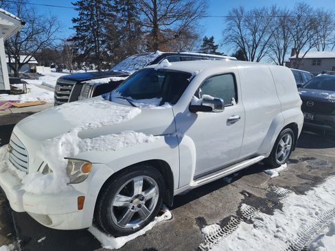 Used 2010 Chevrolet HHR LT w/ LT Preferred Equipment Group image 1