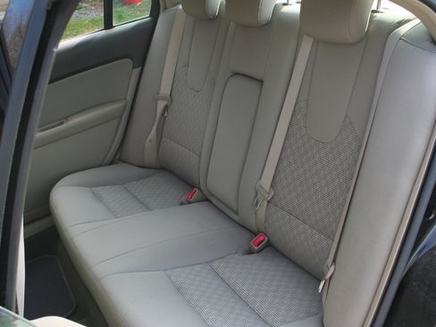 Used 2010 Ford Fusion SE image 10