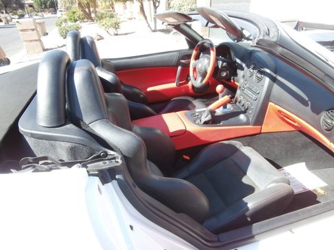 Used 2004 Dodge Viper SRT-10 image 8