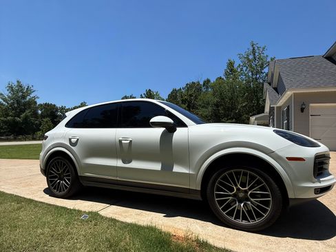 Used 2019 Porsche Cayenne S AWD/4WD image 6