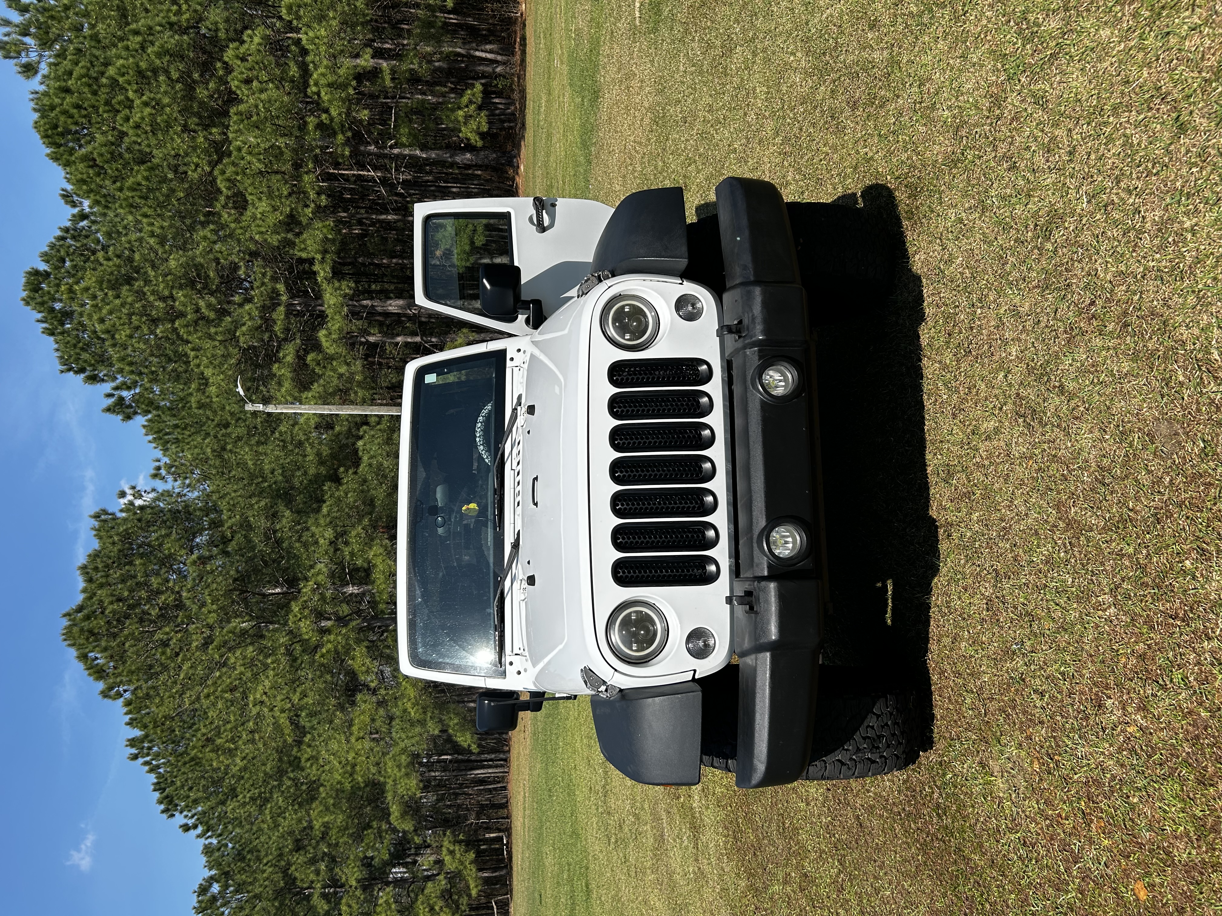 Used 2016 Jeep Wrangler Sport w/ Connectivity Group AWD/4WD image 25