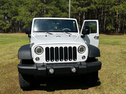 Used 2016 Jeep Wrangler Sport w/ Connectivity Group AWD/4WD image 25