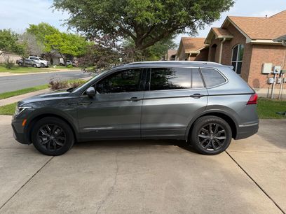 Used 2024 Volkswagen Tiguan SE