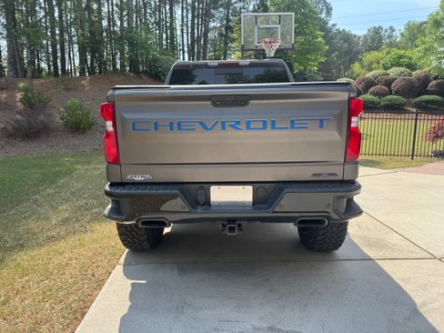 Used 2020 Chevrolet Silverado 1500 LTZ w/ LTZ Premium Package image 22