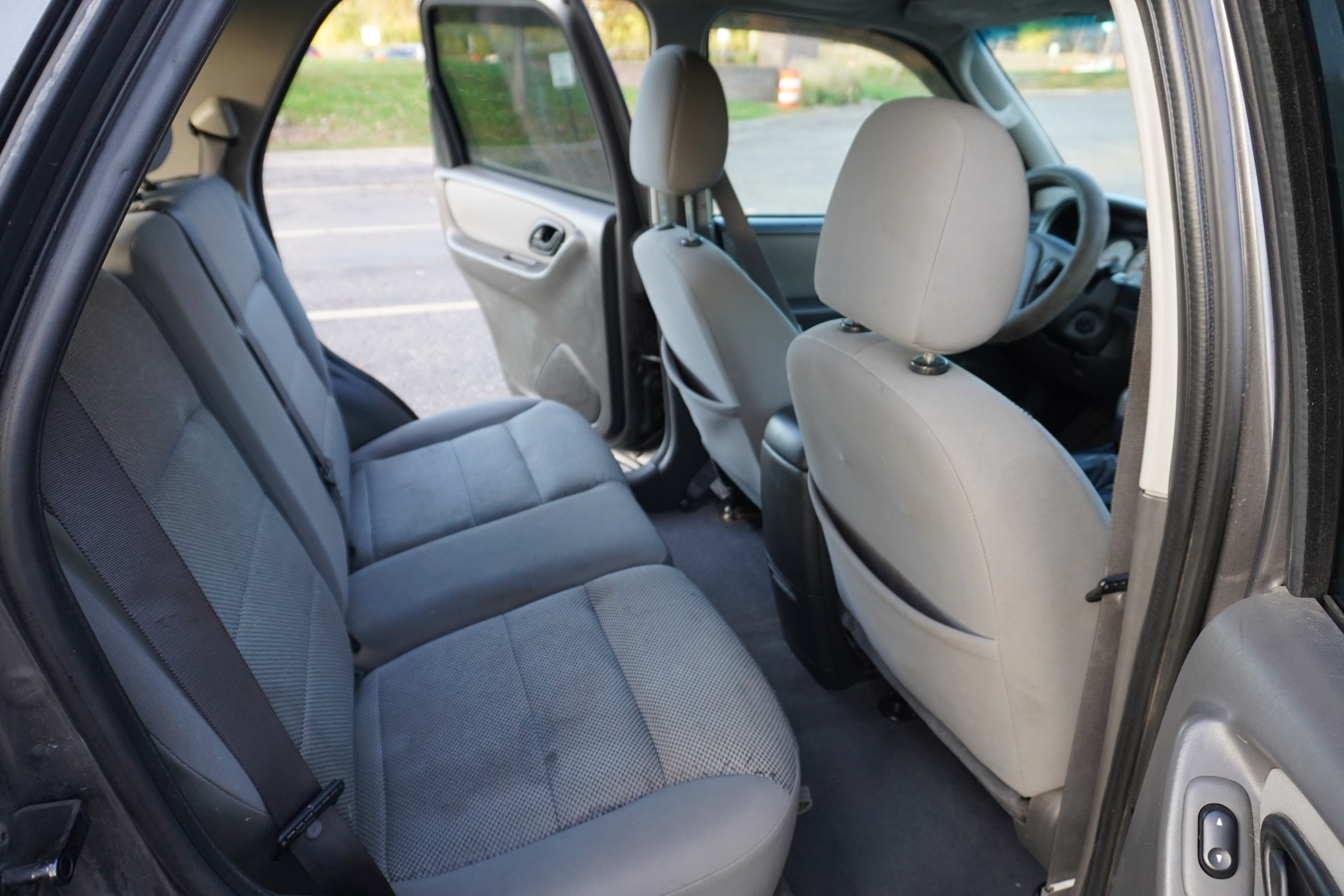 Used 2005 Ford Escape XLT AWD/4WD image 6