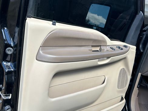 Used 2004 Ford F350 XLT image 10