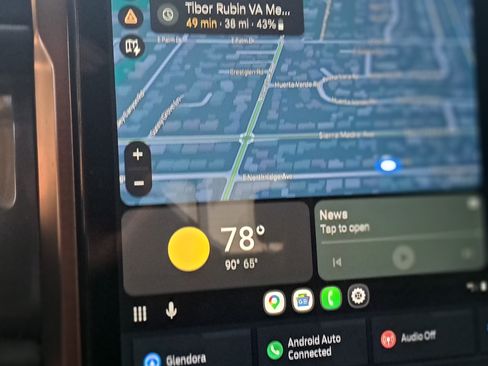 Used 2022 Ford F150 Lightning Lariat w/ Equipment Group 511A High image 5