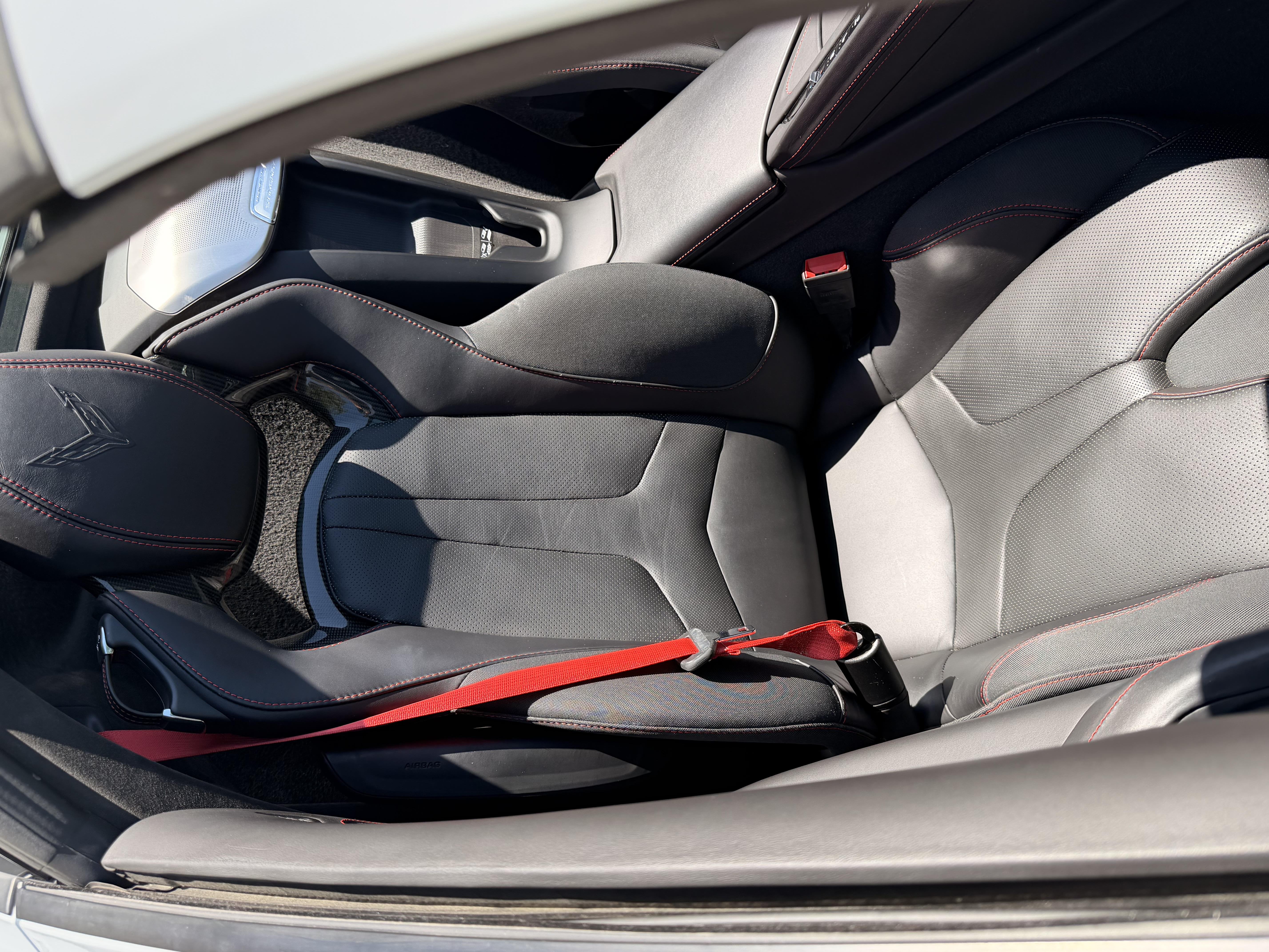 Used 2021 Chevrolet Corvette Stingray Premium Conv w/ Z51 Performance Package RWD image 19