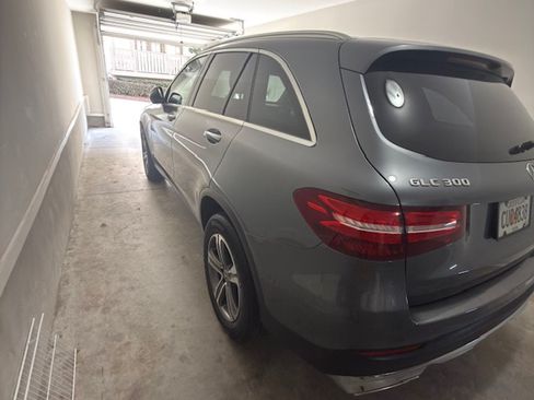 Used 2018 Mercedes-Benz GLC 300 4MATIC image 28