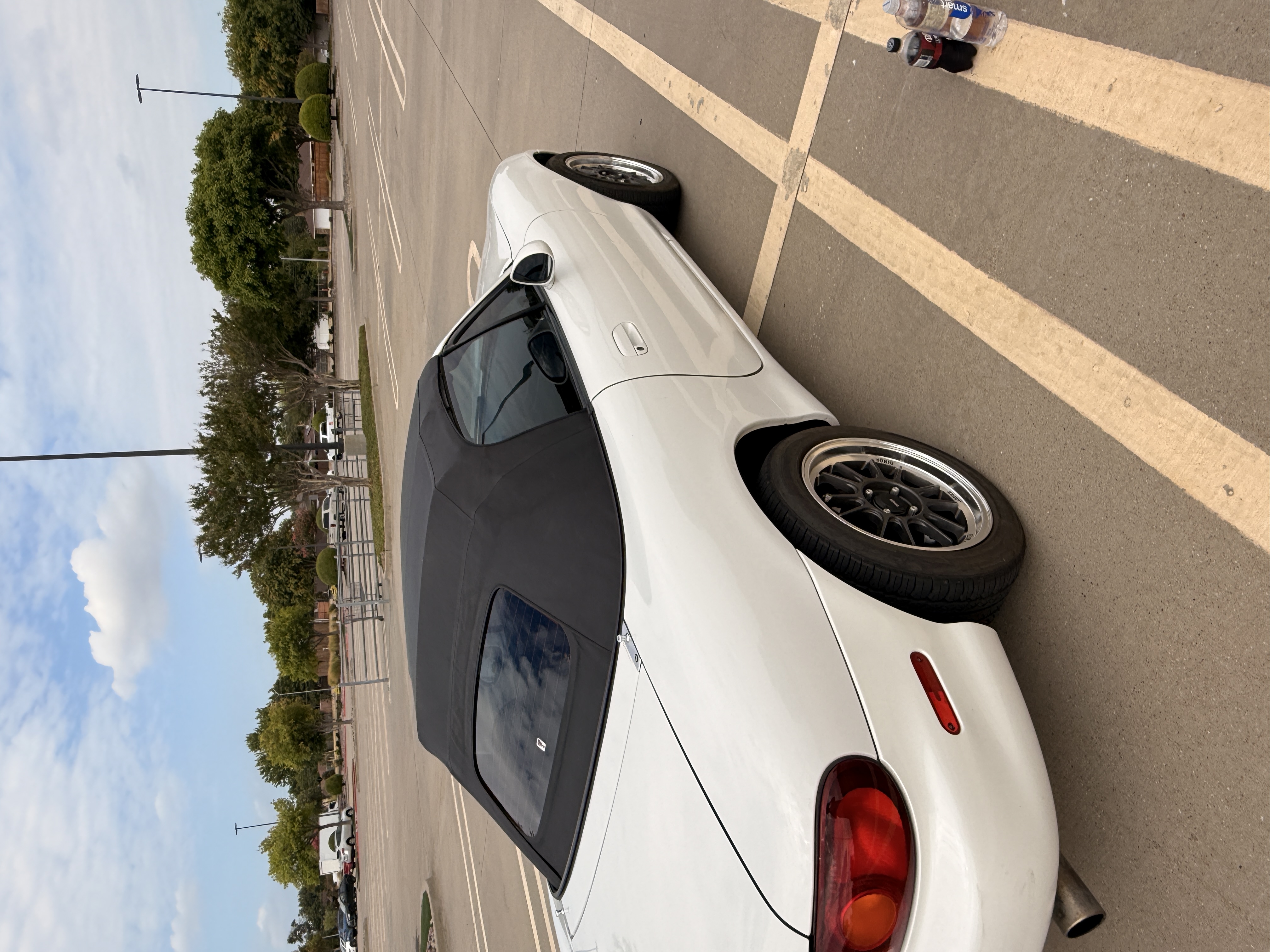 Used 2000 MAZDA MX-5 Miata RWD image 4
