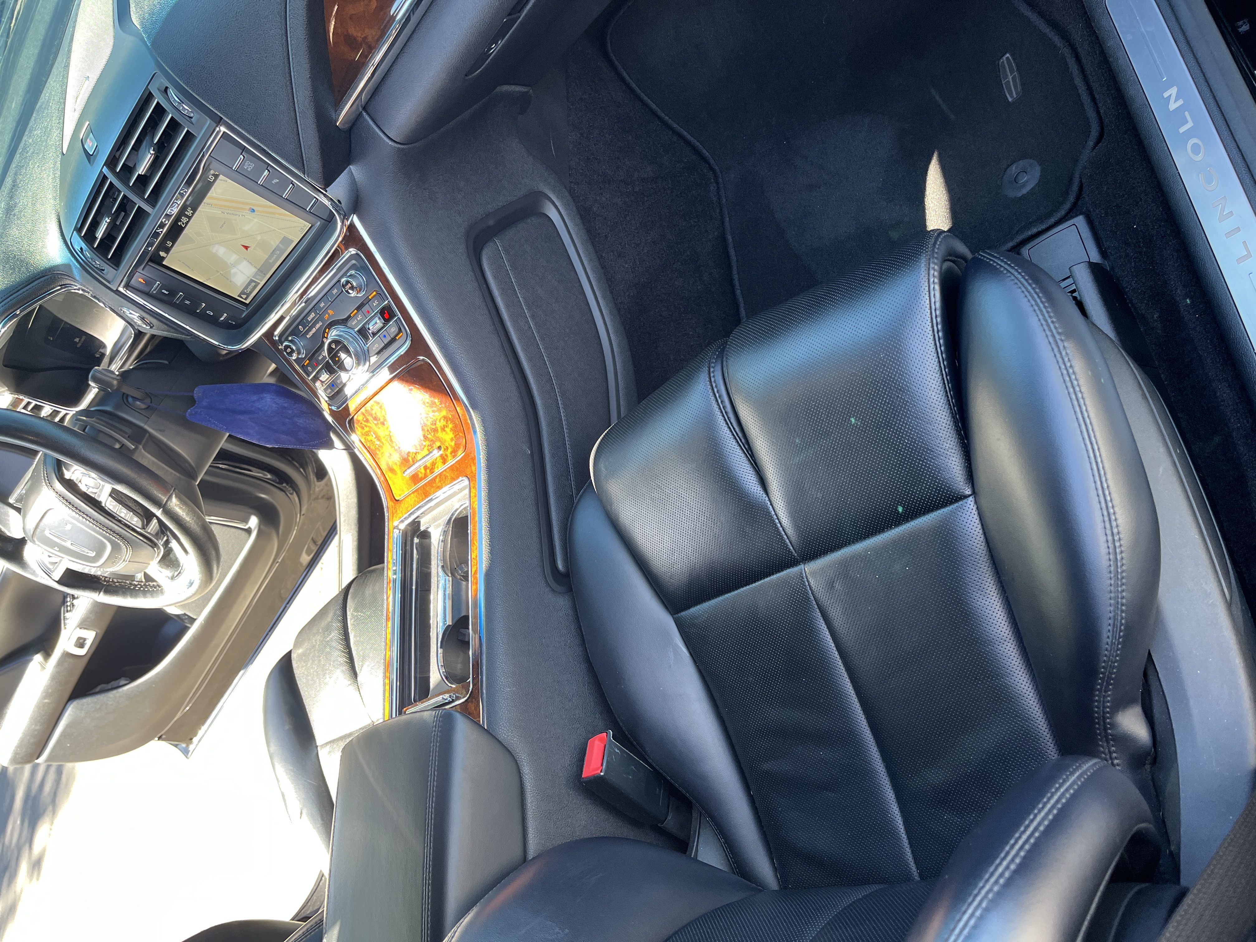 Used 2017 Lincoln Continental w/ Equipment Group 500A FWD image 14