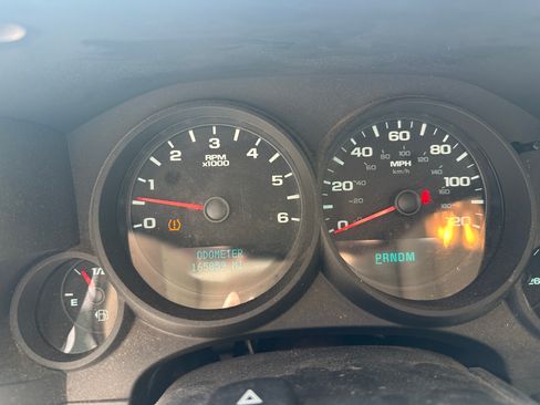 Used 2011 GMC Sierra 1500 W/T AWD/4WD image 8