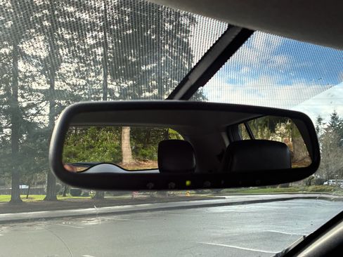 Used 2013 Nissan Leaf SL image 27