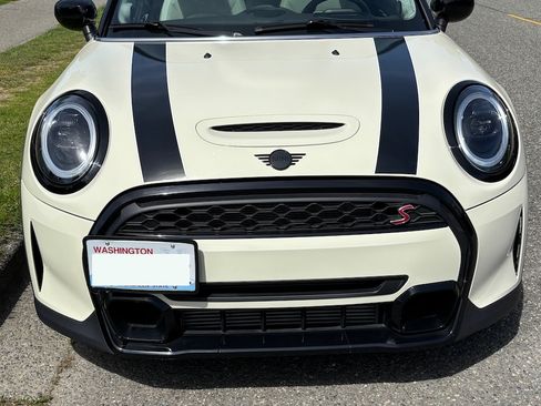 Used 2022 MINI Cooper S image 2