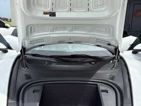 Used 2022 Porsche Taycan RWD image 18