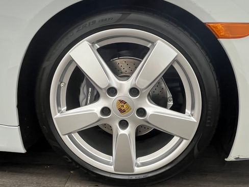 Used 2015 Porsche Cayman image 14