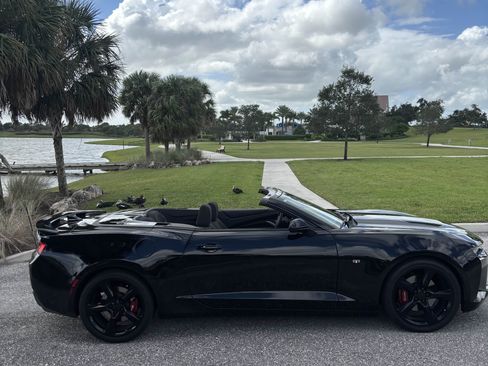 Used 2018 Chevrolet Camaro SS image 4