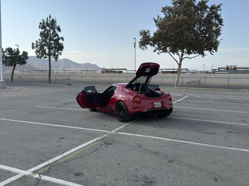 Used 2015 Alfa Romeo 4C Launch Edition w/ Convenience Group RWD image 25