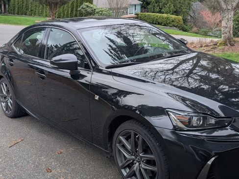 Used 2018 Lexus IS 300 F Sport w/ F Sport Package image 11