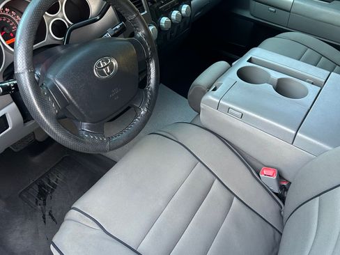 Used 2010 Toyota Tundra 2WD Double Cab image 11