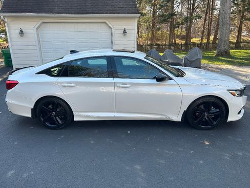 Used 2021 Honda Accord Sport image 1
