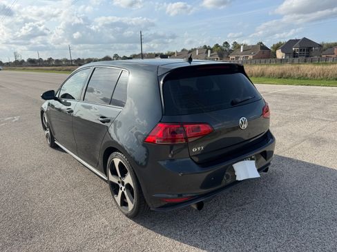 Used 2016 Volkswagen GTI SE w/ Lighting Package (SEL) FWD image 5