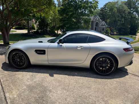 Used 2020 Mercedes-Benz AMG GT Coupe image 6