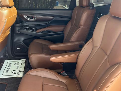 Used 2024 Subaru Ascent Touring AWD/4WD image 6